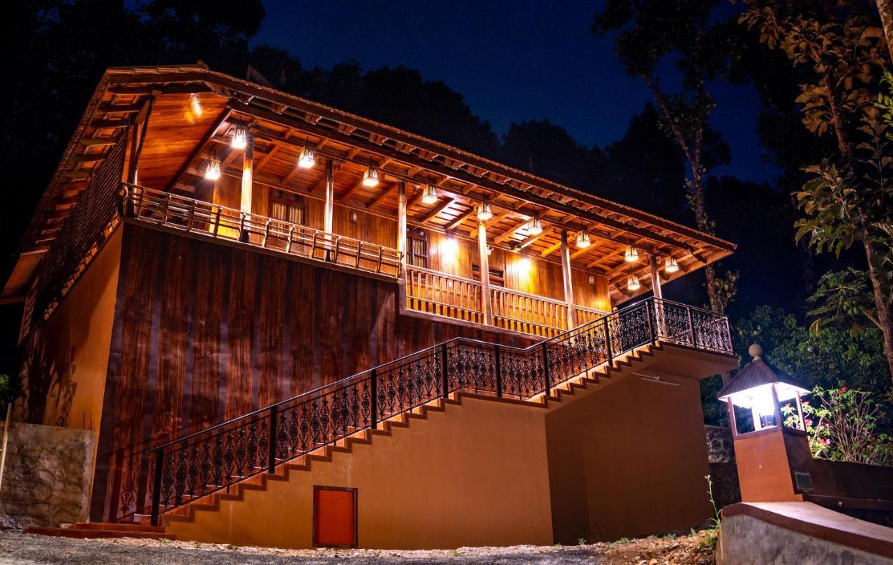 טקאדי Kalpavanam Heritage Resort מראה חיצוני תמונה