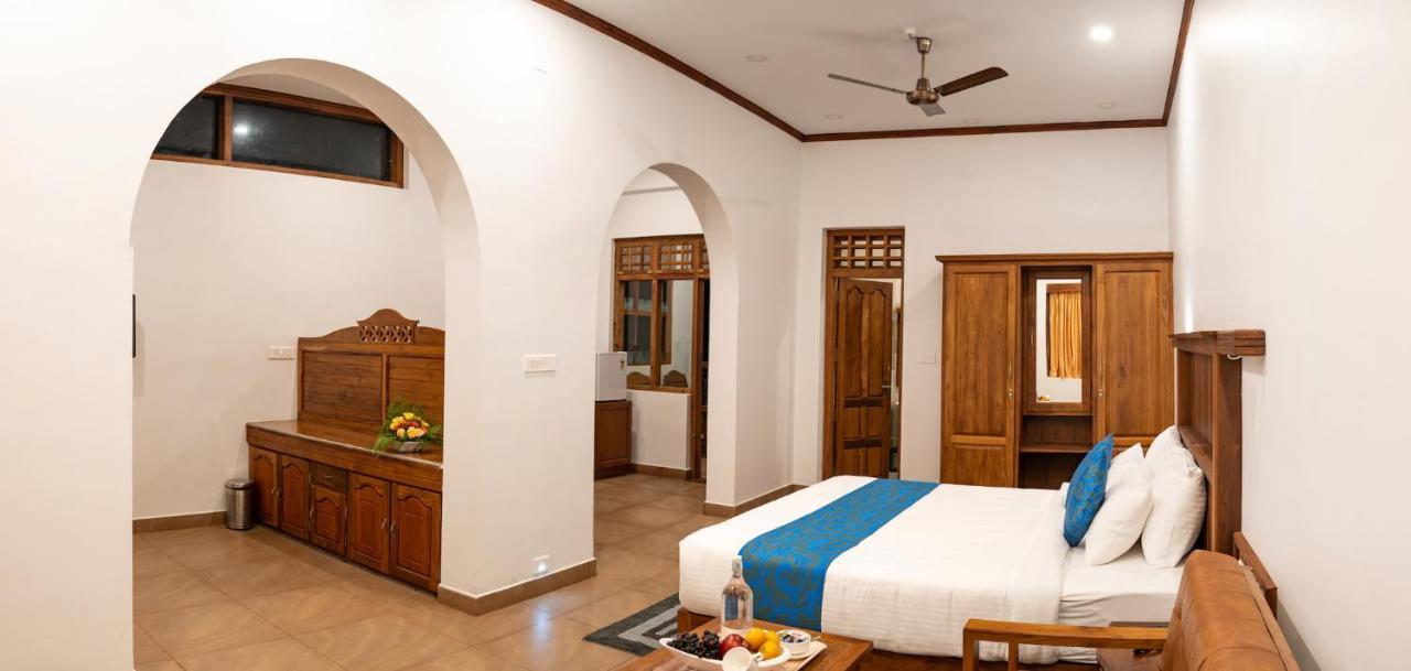 טקאדי Kalpavanam Heritage Resort מראה חיצוני תמונה
