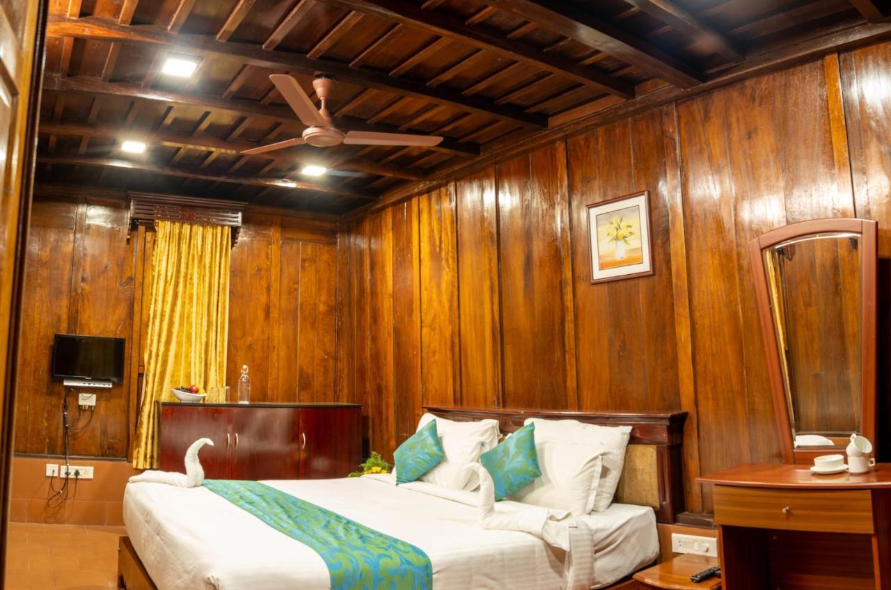טקאדי Kalpavanam Heritage Resort מראה חיצוני תמונה