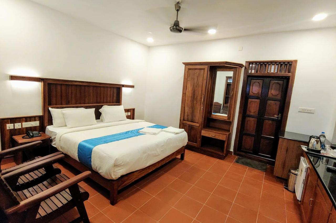 טקאדי Kalpavanam Heritage Resort מראה חיצוני תמונה