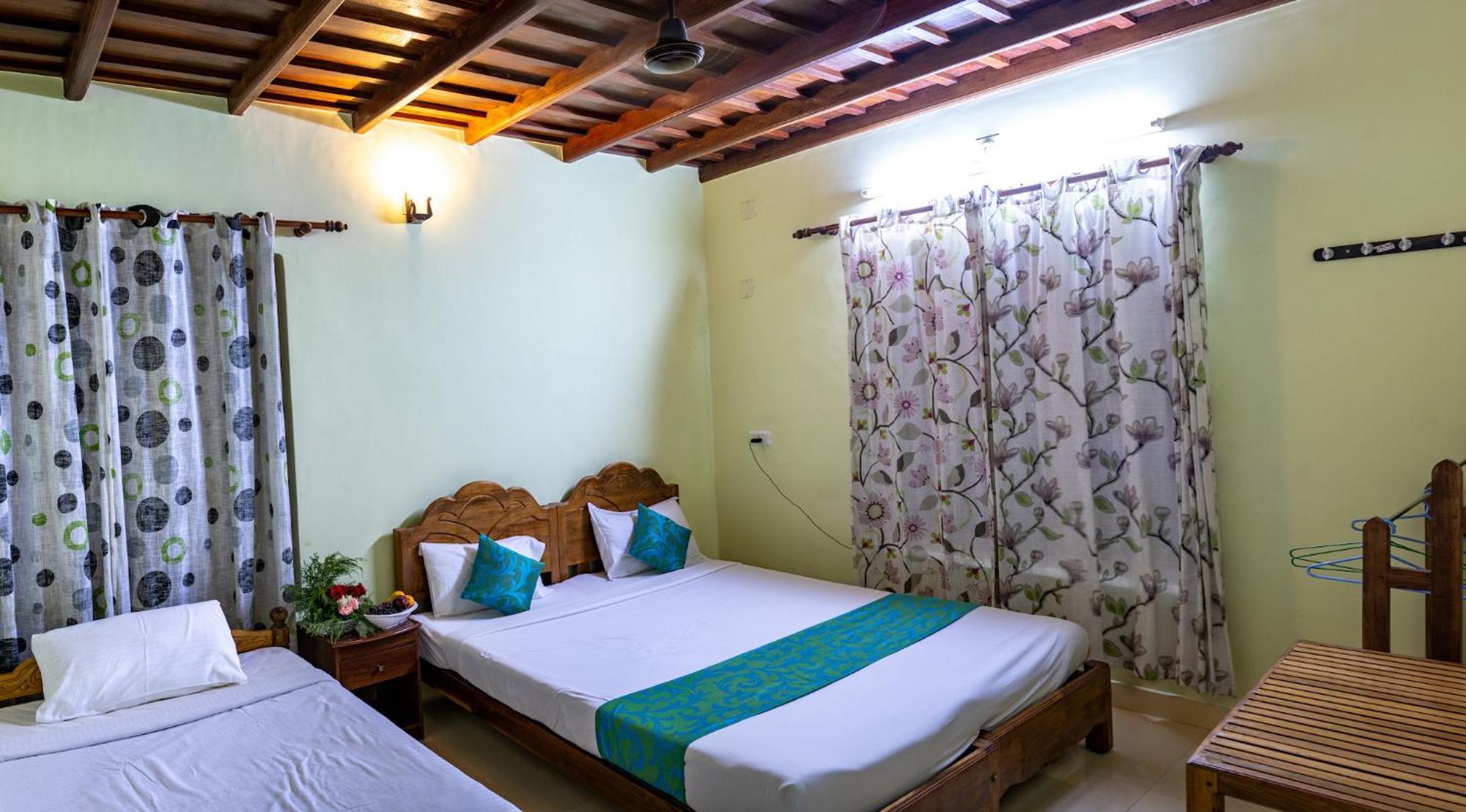 טקאדי Kalpavanam Heritage Resort חדר תמונה